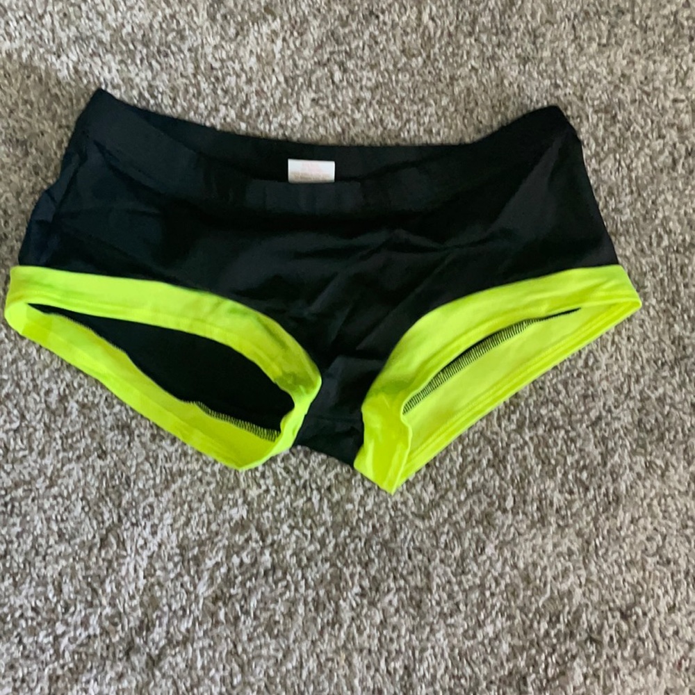 booty shorts/spandex
